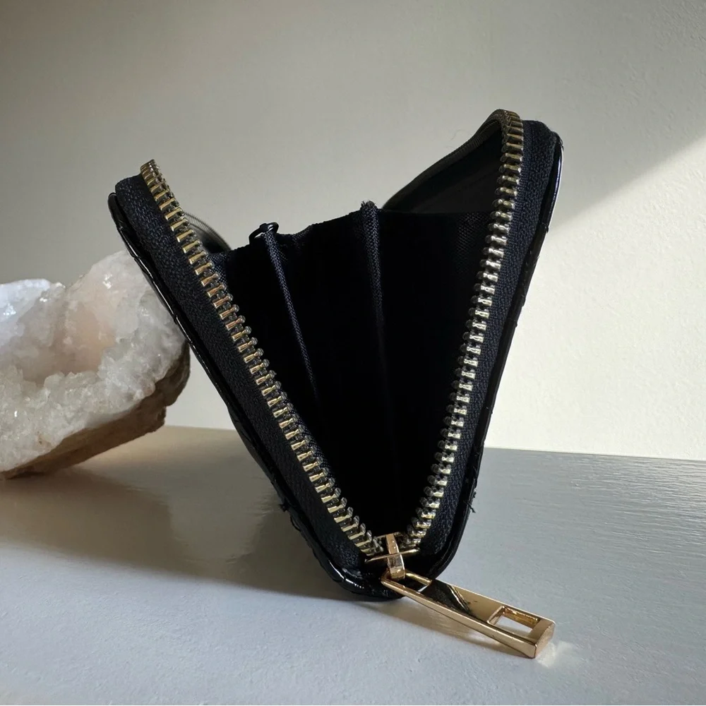 Source Unknown Glossy Black Quilted Wallet - Picture 2 of 6